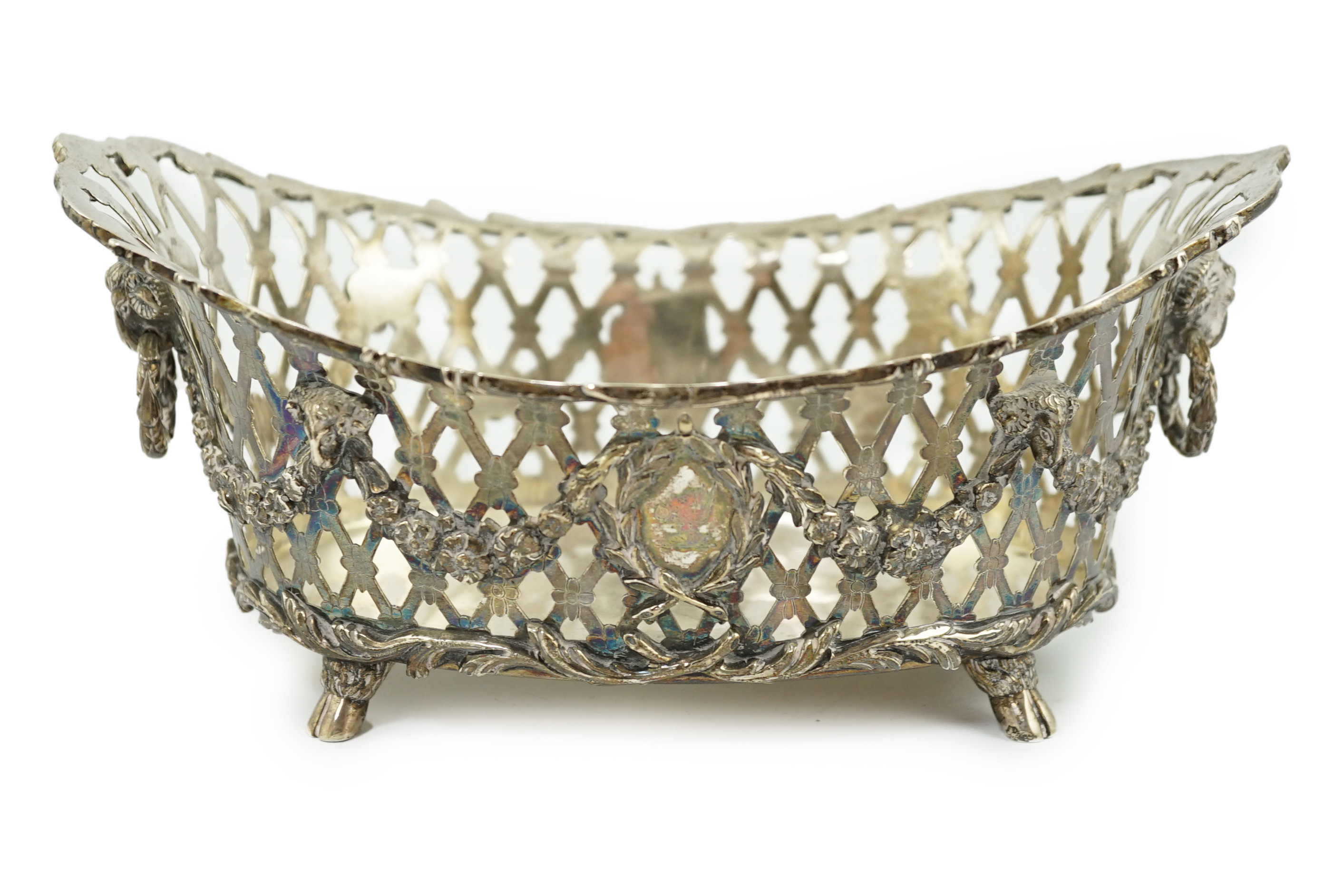 A late Victorian pierced silver oval fruit dish, by Sydney Bellamy Harman